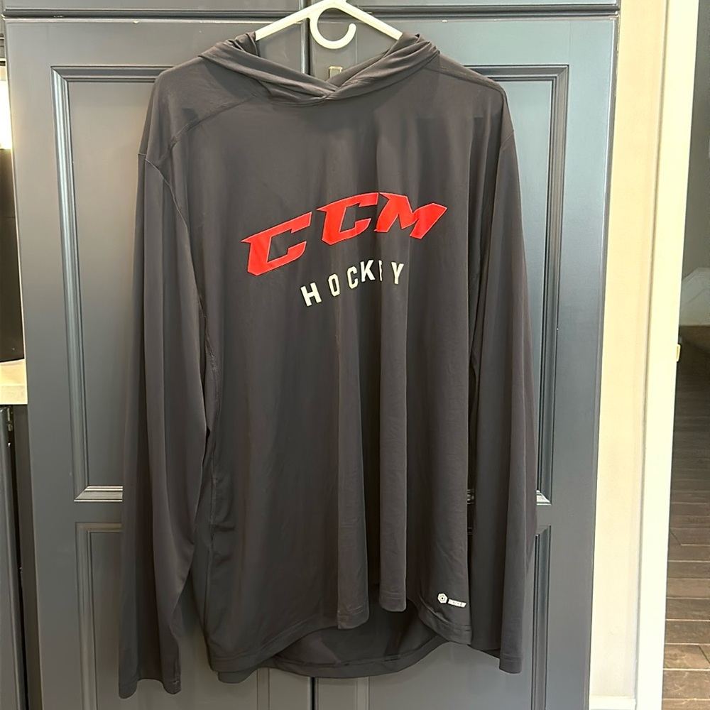 Men’s long sleeve dri fit tee shirt.